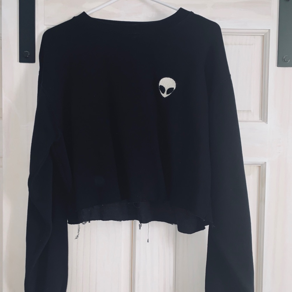*RARE** BRANDY MELVILLE CROPPED SWEATSHIRT